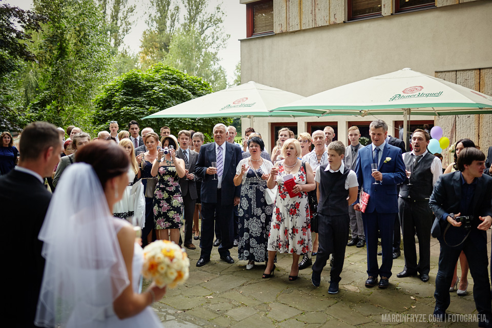 Ślub kościelny w plenerze Kraków | Kraków Hotel Farmona wesele