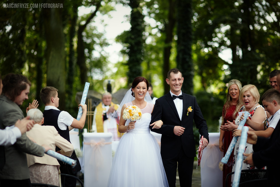 Ślub kościelny w plenerze Kraków | Ślub w parku